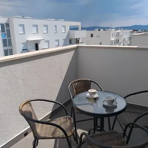  Apartman T&t Visnjik